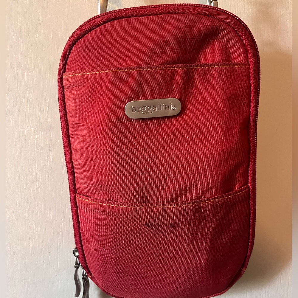 Red and Orange Baggallini